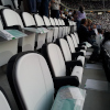 Stühle im Stadion